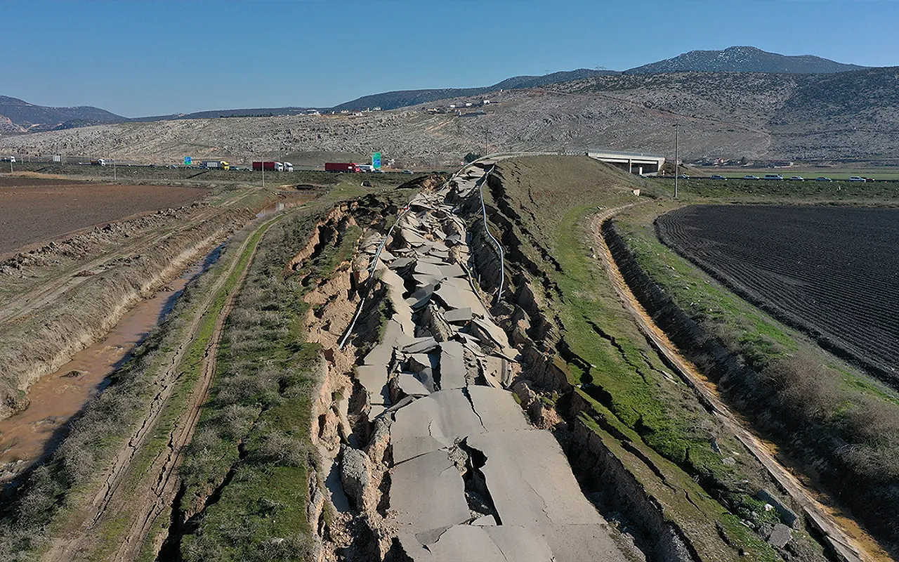 Fayın 1513’teki deprem ile aynı noktadan kırıldığı ortaya çıktı