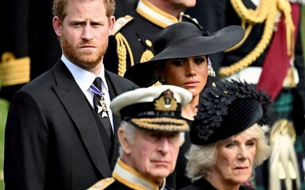 Meghan Markle ve Prens Harry taç giyme törenine katılmak için üç şart sundu