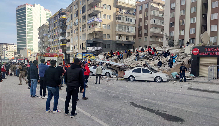 Şanlıurfa’da 6 katlı bina çöktü: Arama kurtarma başlatıldı