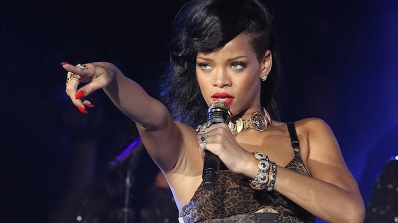 Rihanna’ya evlilik teklif eden adam tutuklandı