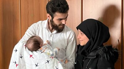 Yunus Umut bebek 32 gün sonra anne ve babasına kavuştu