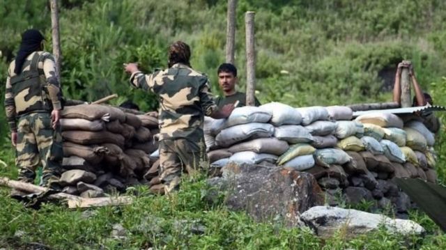 Hindistan’da askeri üstte çatışma: 4 ölü Hindistan’da askeri üstte çatışma: 4 ölü