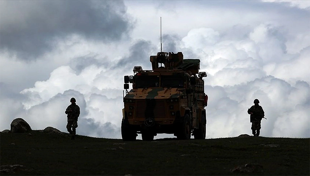 Suriye’nin kuzeyinde üs bölgelerine terör saldırısı: 4 asker yaralandı