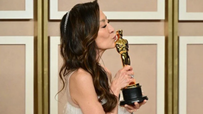 Michelle Yeoh’a Cannes’dan ödül