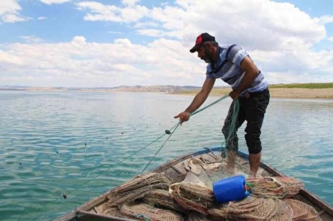 Balık avı yasağı başladı