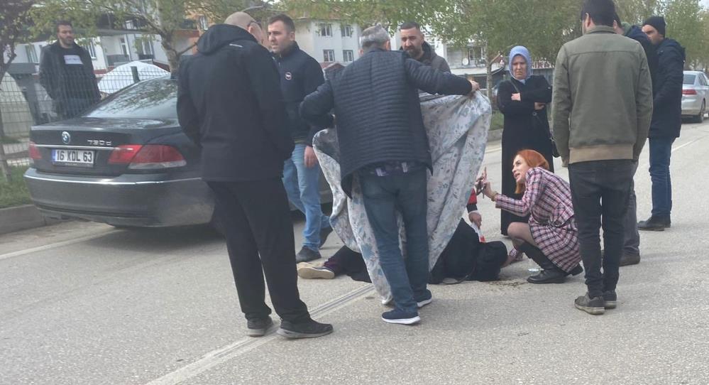 Bursa’da bisikletli kadın ölümden döndü