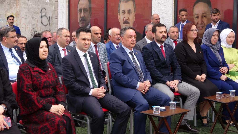 Büyük Birlik Partisi Bursa Teşkilatı, bayramlaşma programında bir araya geldi