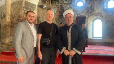 Bursa’da ezandan etkilenen turist Müslüman oldu