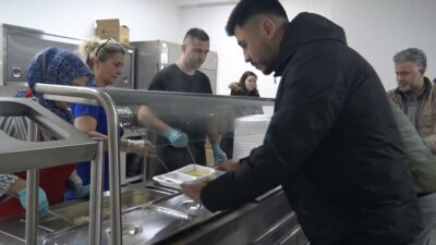 Bursa’da öğrenci ve ihtiyaç sahiplerine sıcak yemek