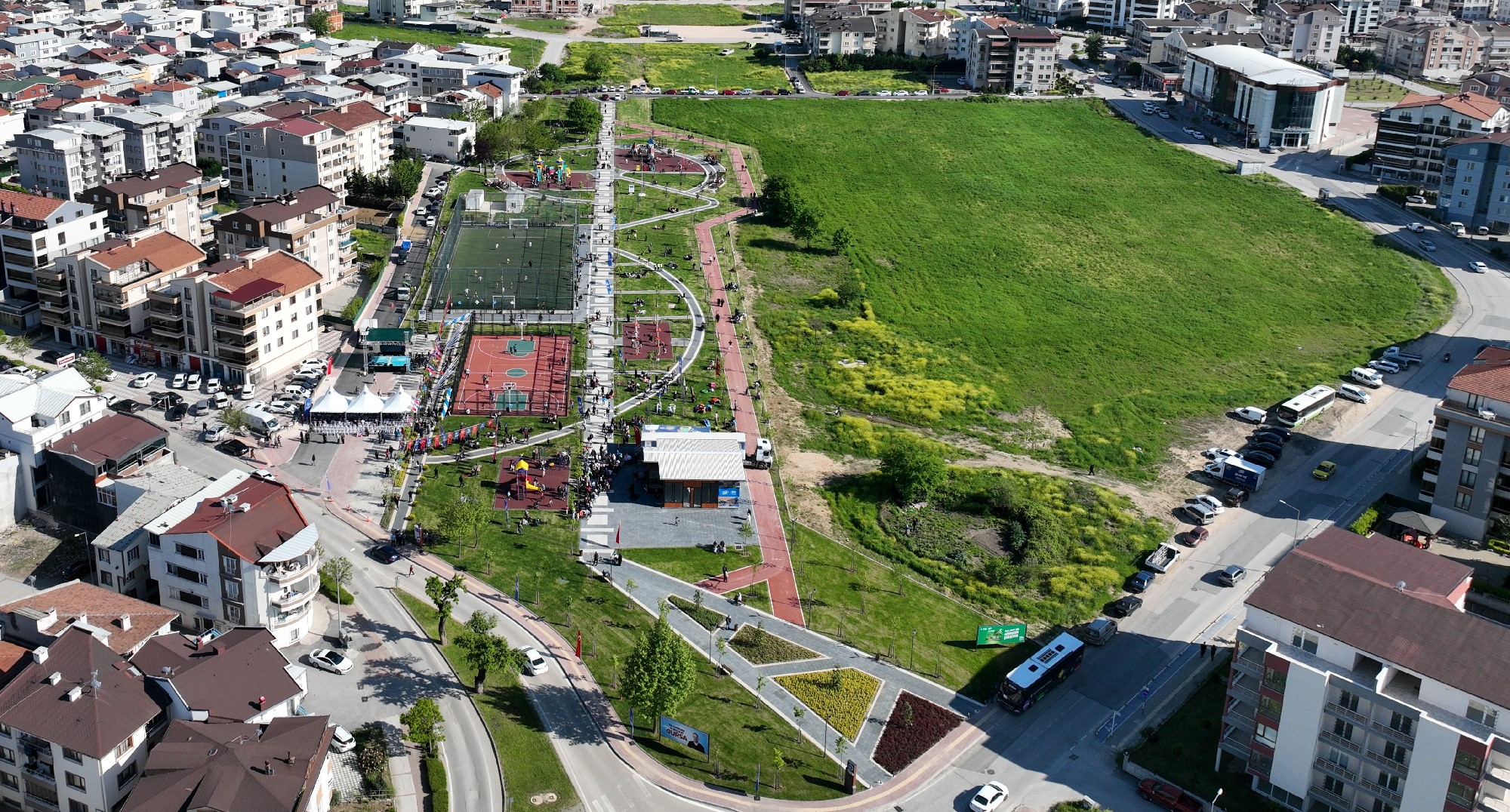 Bursa’da Üçevler Parkı hizmete açıldı