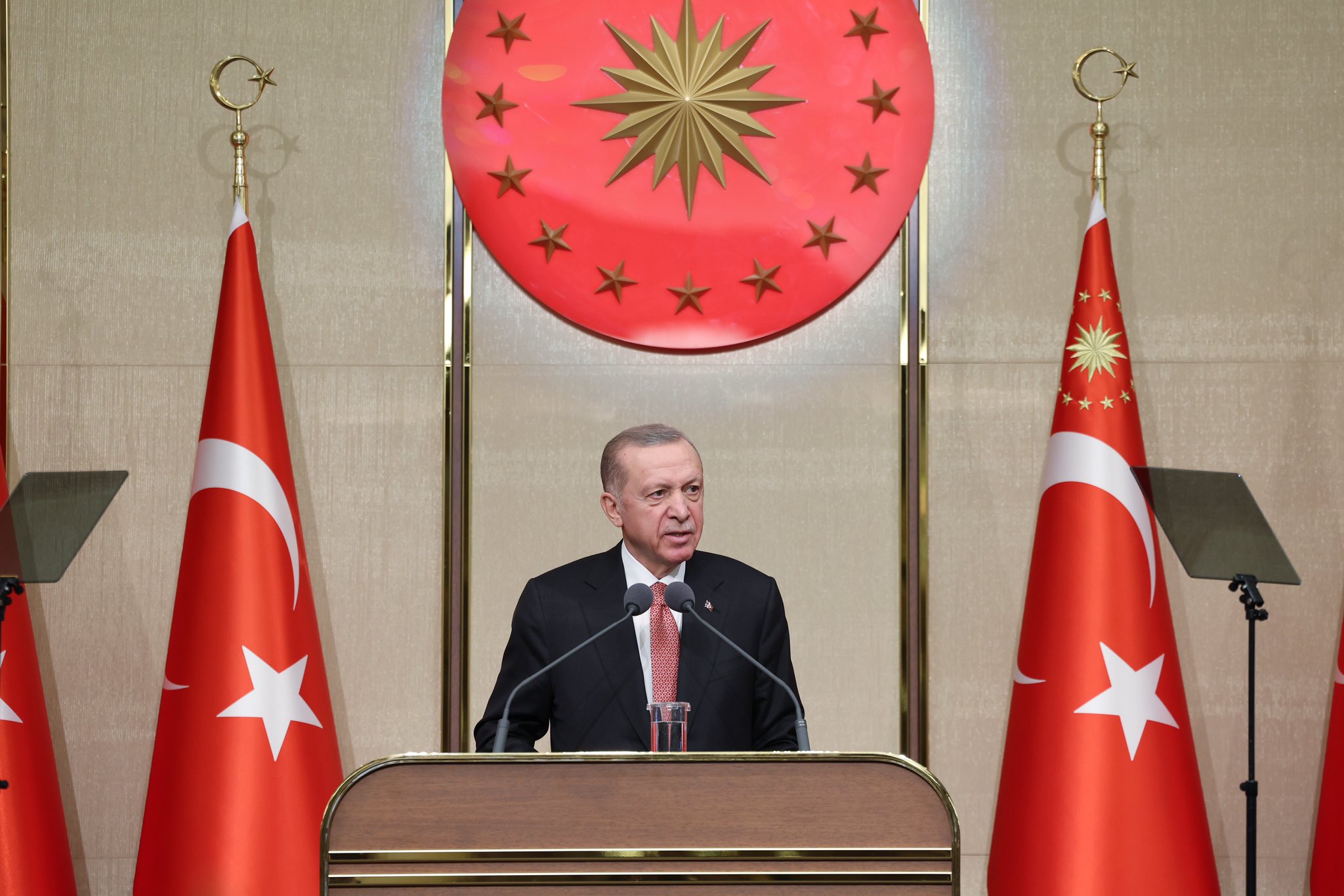 Erdoğan: Deprem felaketinin de altında kalmadık, Allah’ın izniyle kalmayacağız