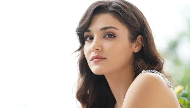 Hande Erçel’in acı günü