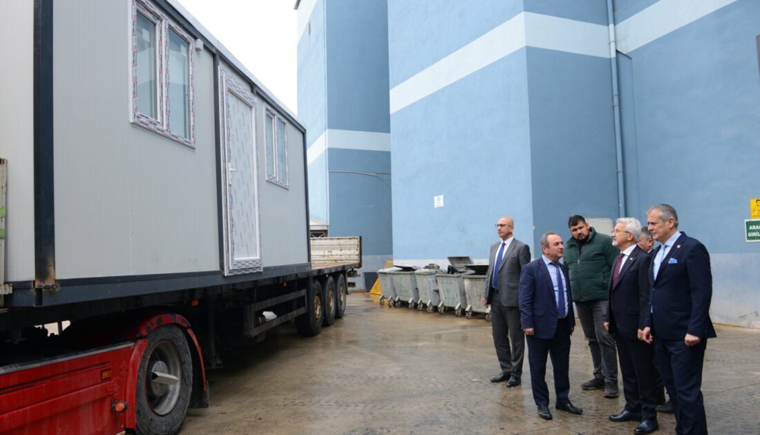 Nilüfer Belediyesi Samandağ’a 40 konteyner daha gönderdi