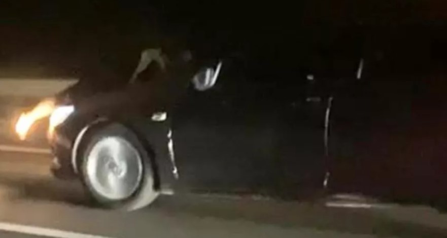 Oğlunu kurtarmak isteyen anne kaputun üzerinde 20 kilometre gitti