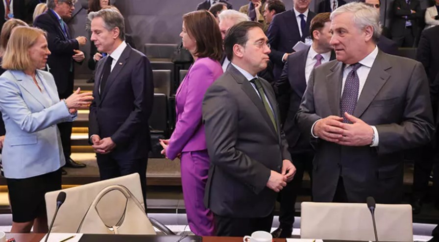NATO Dışişleri Bakanları Toplantısı ikinci gün oturumları başladı