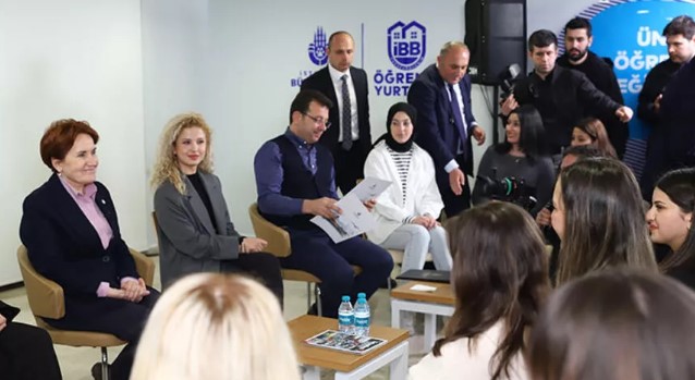 Akşener ve İmamoğlu öğrencilerle iftarda bir araya geldi