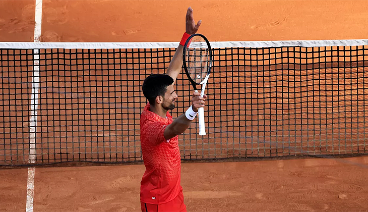 Novak Djokovic, kortlara galibiyetle döndü