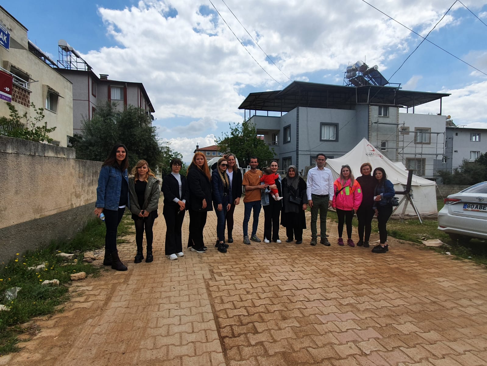 Bursalı kadın gazeteciler Uludağ Elektrik ile birlikte Hatay’da