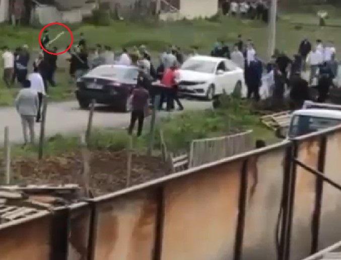 50 kişi karışmış, 10 kişi yaralanmıştı… Bursa’daki bayram kavgası kamerada! 50 kişi karışmış, 10 kişi yaralanmıştı… Bursa’daki bayram kavgası kamerada!