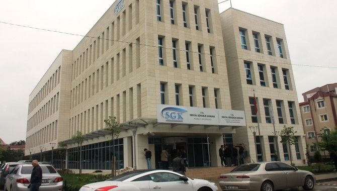 SGK Müdürü açıkladı: EYT’de hataları olanlar var!