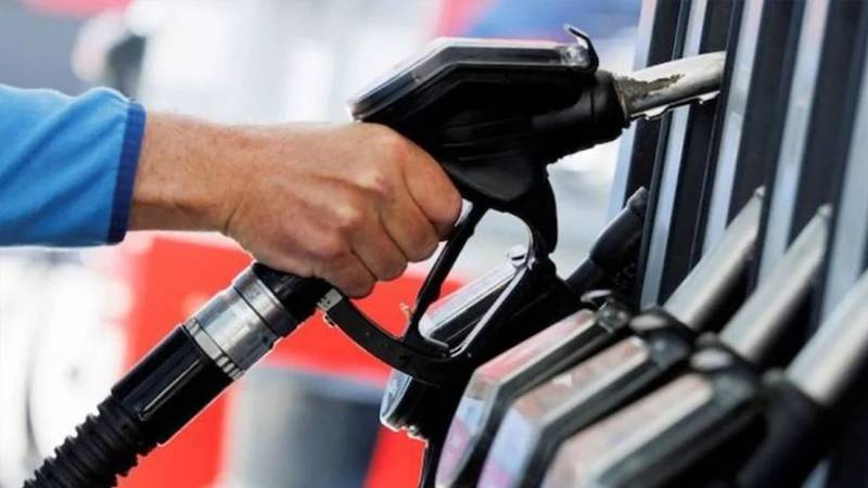 Benzine zam geldi!