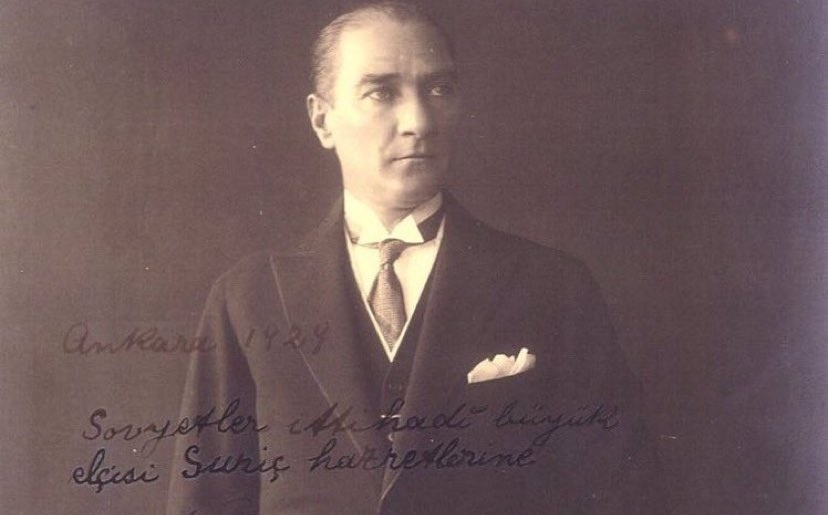 19 Mayıs’ı Atatürk’ün şahsen imzaladığı fotoğrafla kutladılar