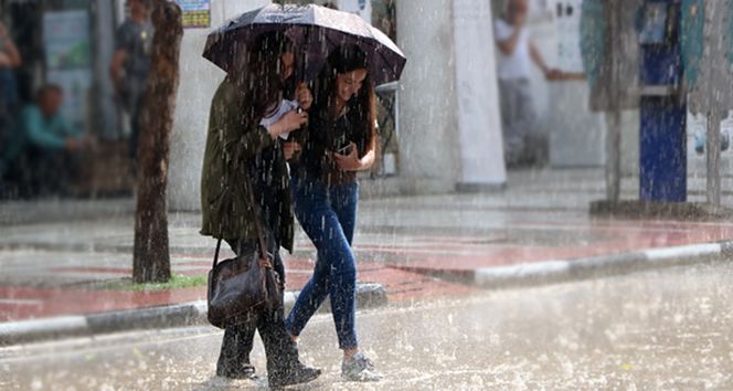 Meteoroloji’den gök gürültülü sağanak yağışa karşı uyarı!