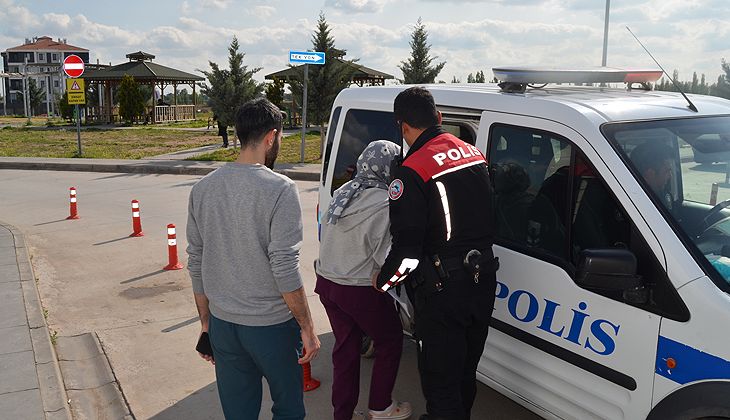 Hasta ve yakınları, 2 sağlık memurunu darbetti
