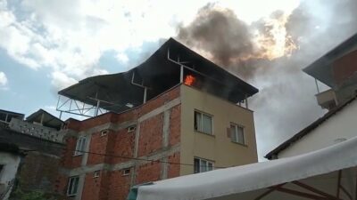 Bursa’da korkutan yangın! Tarihi fırın yakınlarından dumanlar yükseldi