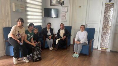 Depremzede aileye AK Parti Bursa’dan ziyaret