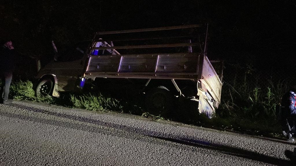 Bursa’da kamyonet sulama kanalına düştü