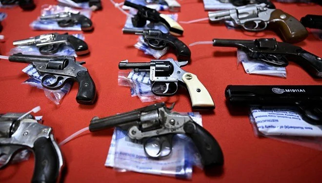 ABD’de silahlanmayla mücadele: Silahını teslim edene hediye çeki verildi