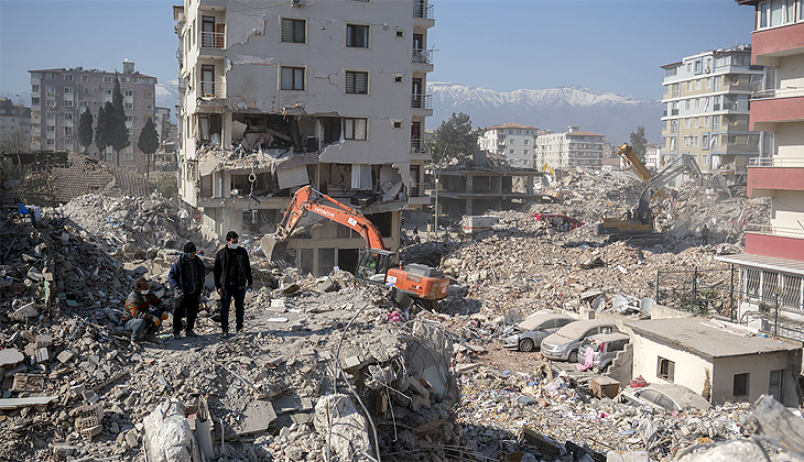 Hatay’da enkaz kaldırma çalışmaları 48 mahallede sürecek