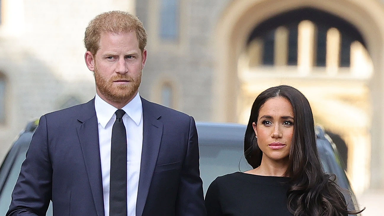 Prens Harry ve Meghan Markle ile gazeteciler arasında iki saat kovalamaca