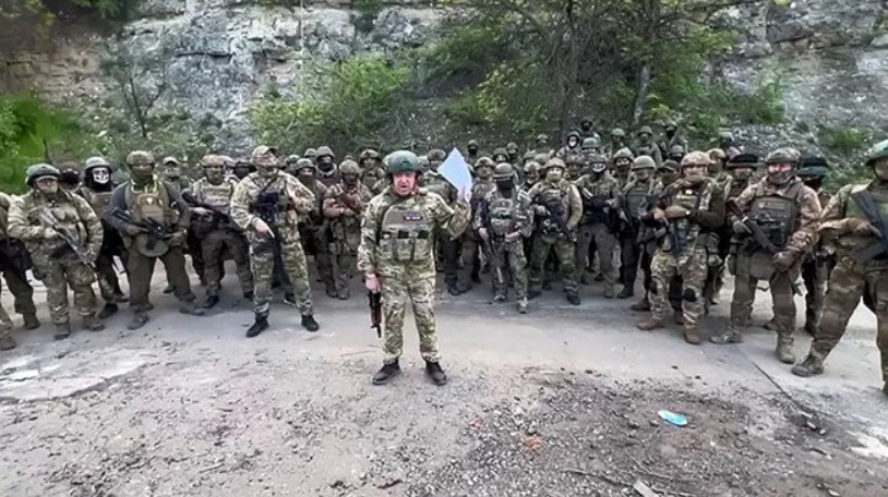 Rus paralı askerler çekilmiyor