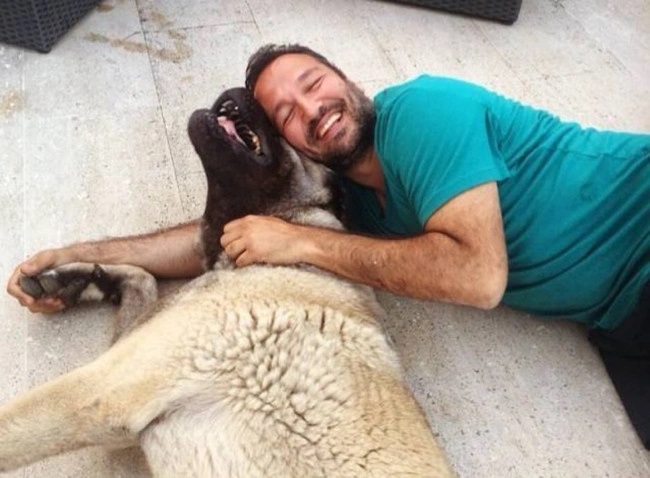 Ali Sunal’dan acı haber!