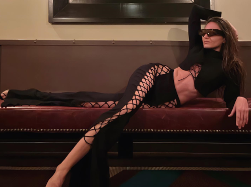 Eda Taşpınar, 43. yaş gününde ağızları açık bıraktı
