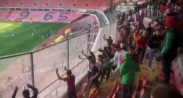 Yeni Mersin İdman Yurdu holiganları Eskişehir’i adeta yakıp yıktı