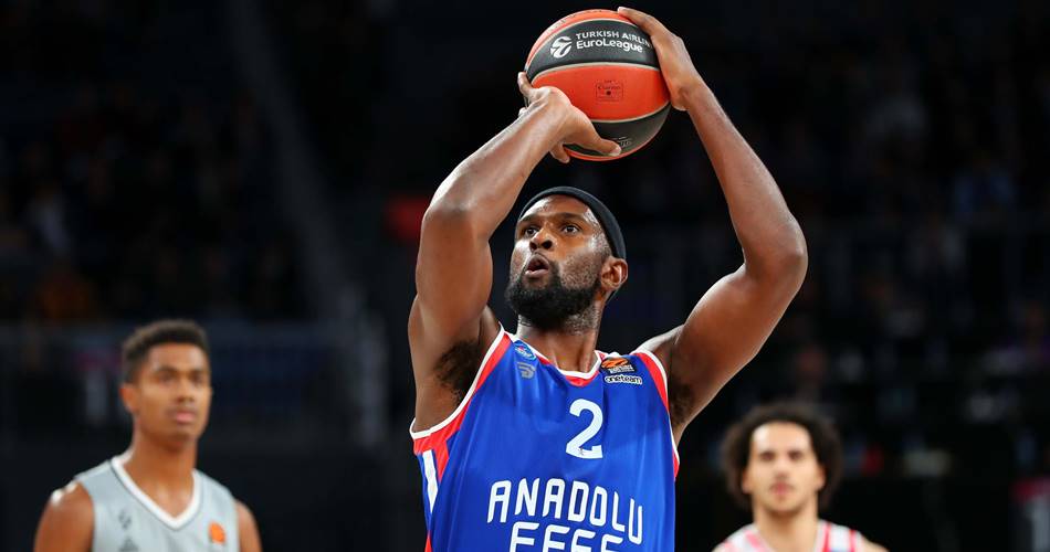 Anadolu Efes basketbolcusu kalp krizi geçirdi