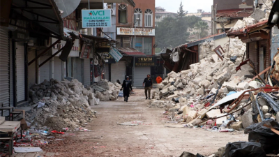 Depremin yıktığı Tarihi Uzun Çarşı hayata dönüyor