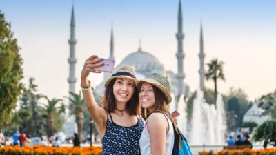 Türkiye yılın ilk 4 ayında 11 milyondan fazla ziyaretçi ağırladı