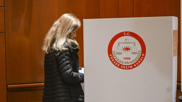 Almanya’daki 9 noktada seçim iptal edildi