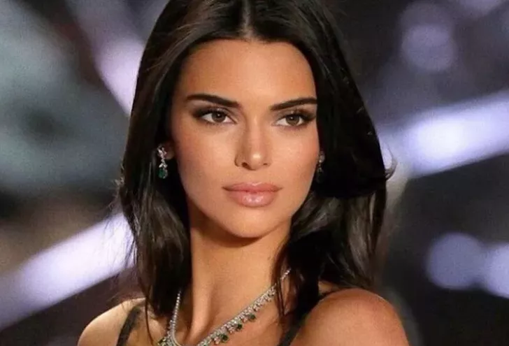 Kendall Jenner sosyal medyayı salladı
