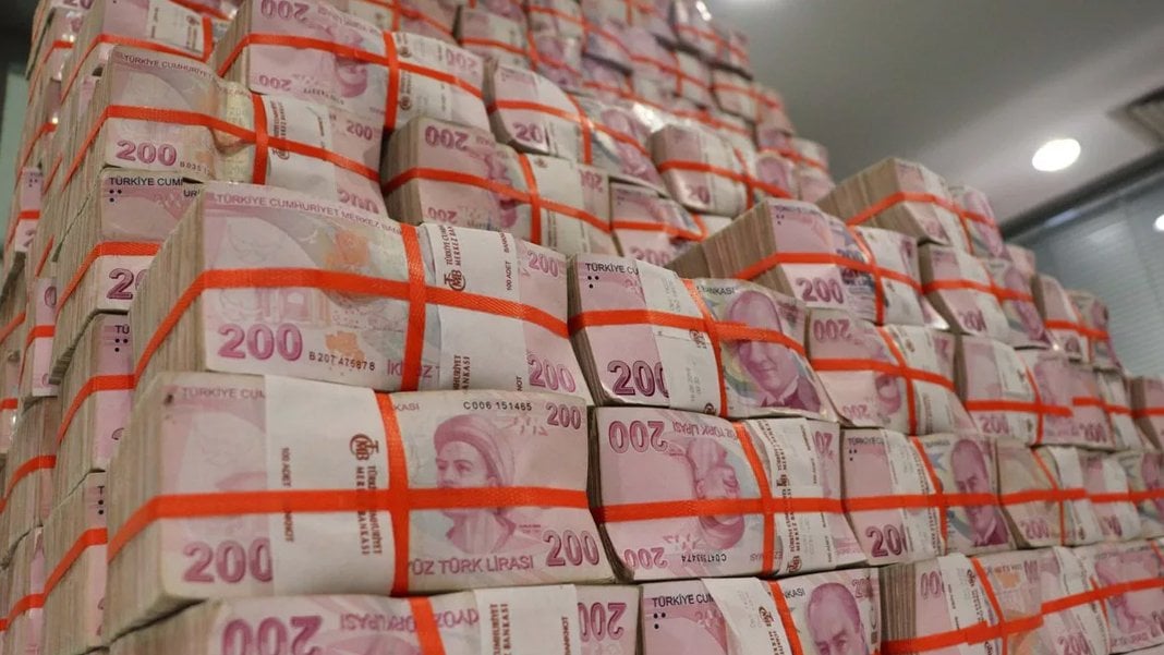 Hazine 20,8 milyar lira borçlanmaya gitti
