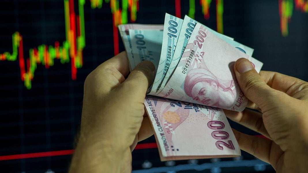 Dolar, faiz ve enflasyon beklentisinde artış