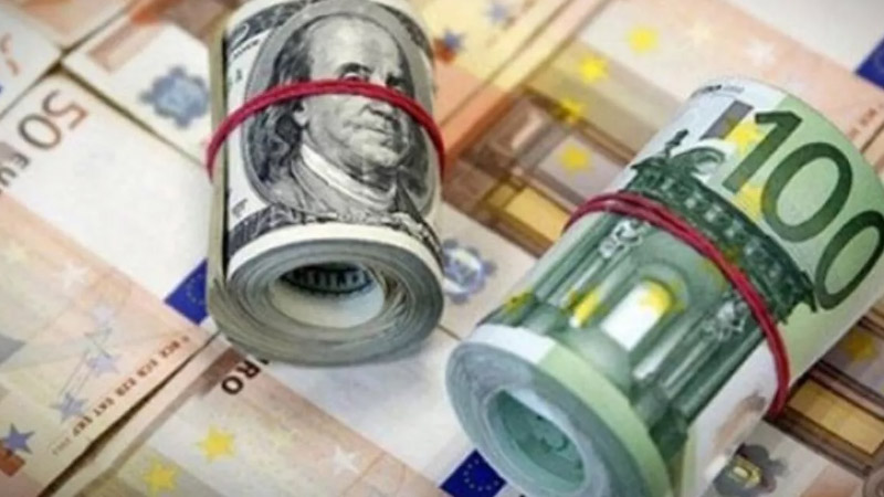 Faiz artırımı sonrası dövizde rekor: Dolar 25 lirayı, Euro 27 lirayı geçti!