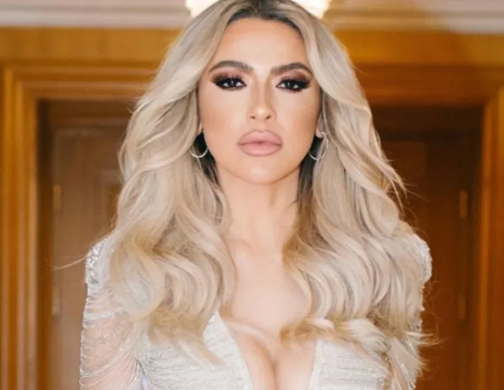 Hadise’den olay paylaşım!