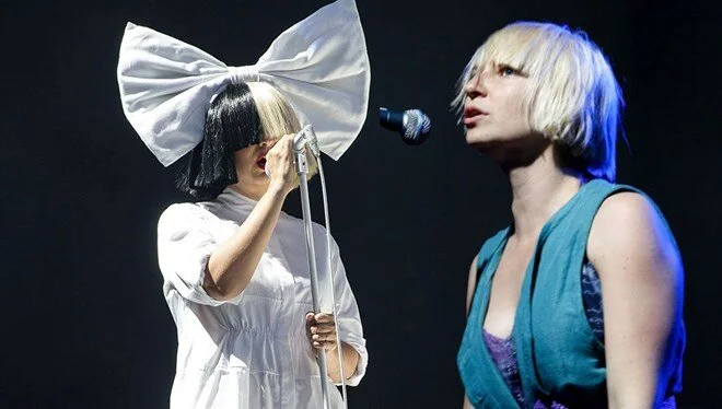 ‘Chandelier’ yıldızı Sia’ya otizm teşhisi