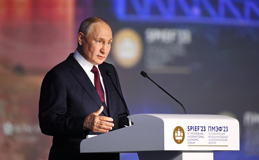 Putin: İlk nükleer başlıklar Belarus’a teslim edildi
