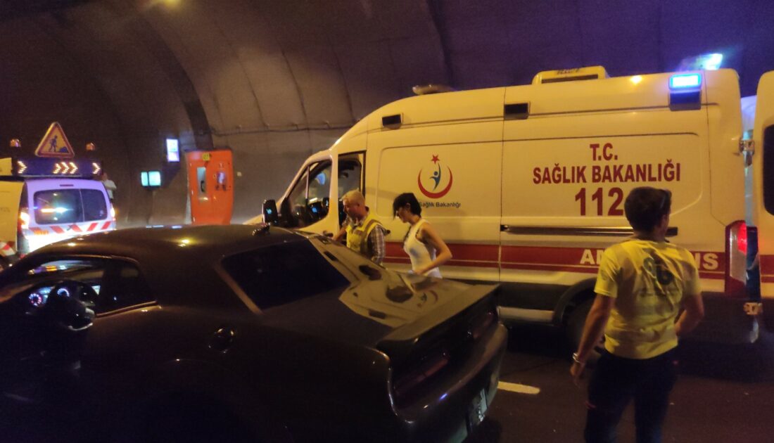 Bursa’da faciadan dönüldü! Tünelde kaza yapan araç alev aldı!